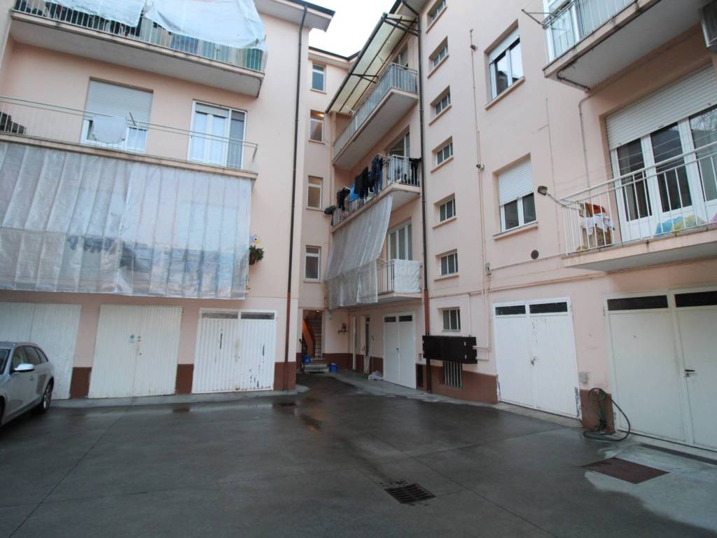 Appartamento a Alba in Via Leonardo Cocito, 18 - Foto 5