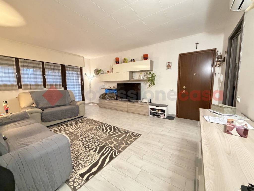 Appartamento a Cesano boscone in Via Rossini , 12 - Foto 2