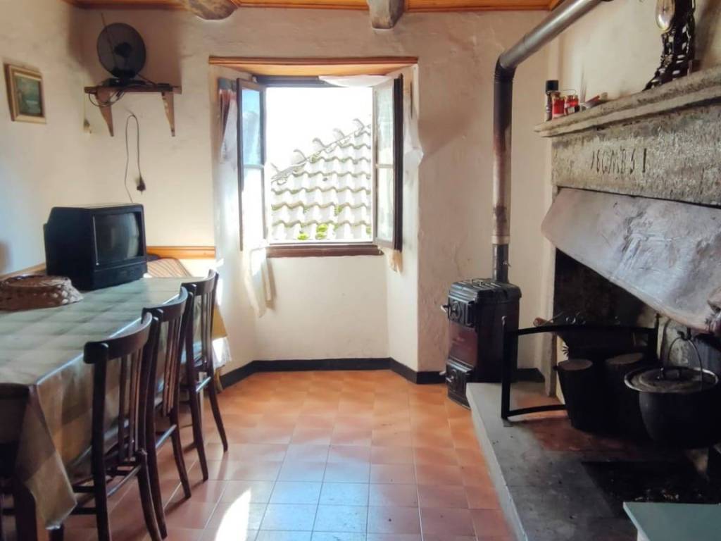 Casa indipendente a Valle cannobina in Via Vittorio Emanuele III - Spoccia - Foto 2