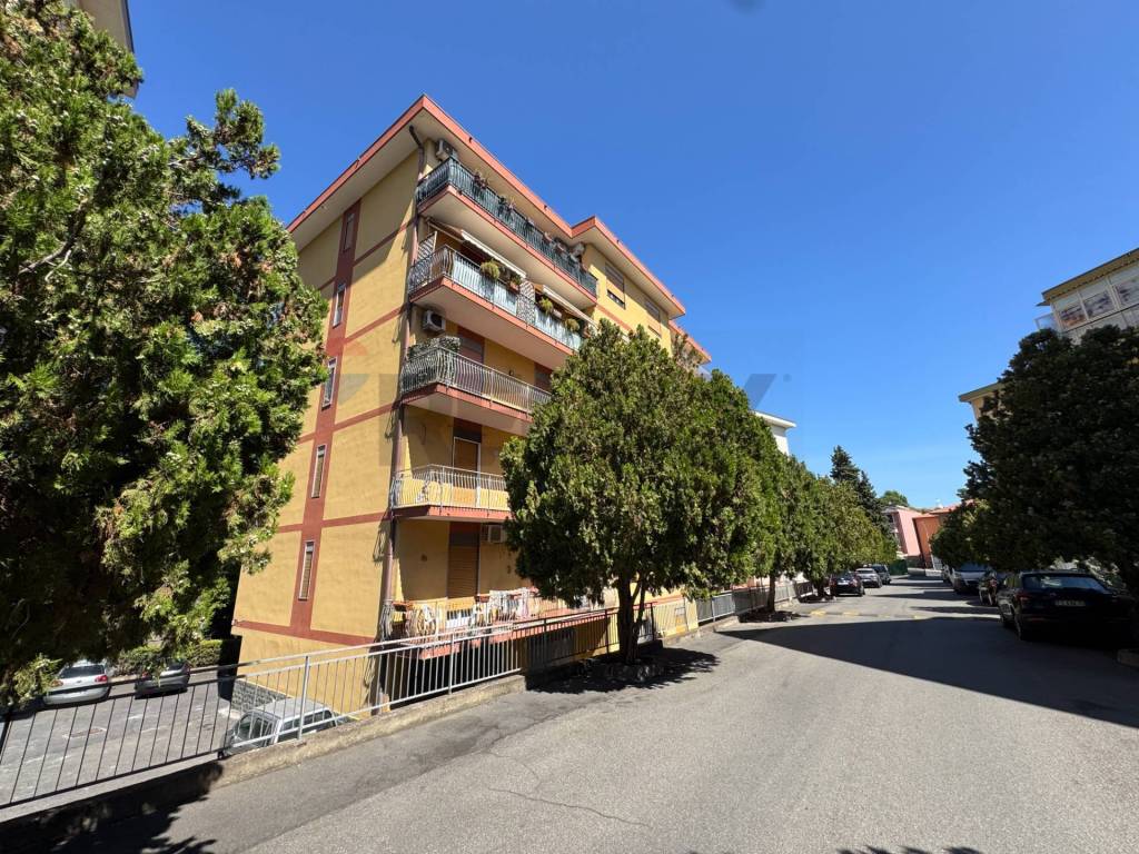 Appartamento a Gravina di catania in Via Fratelli Bandiera, 17 - Foto 2