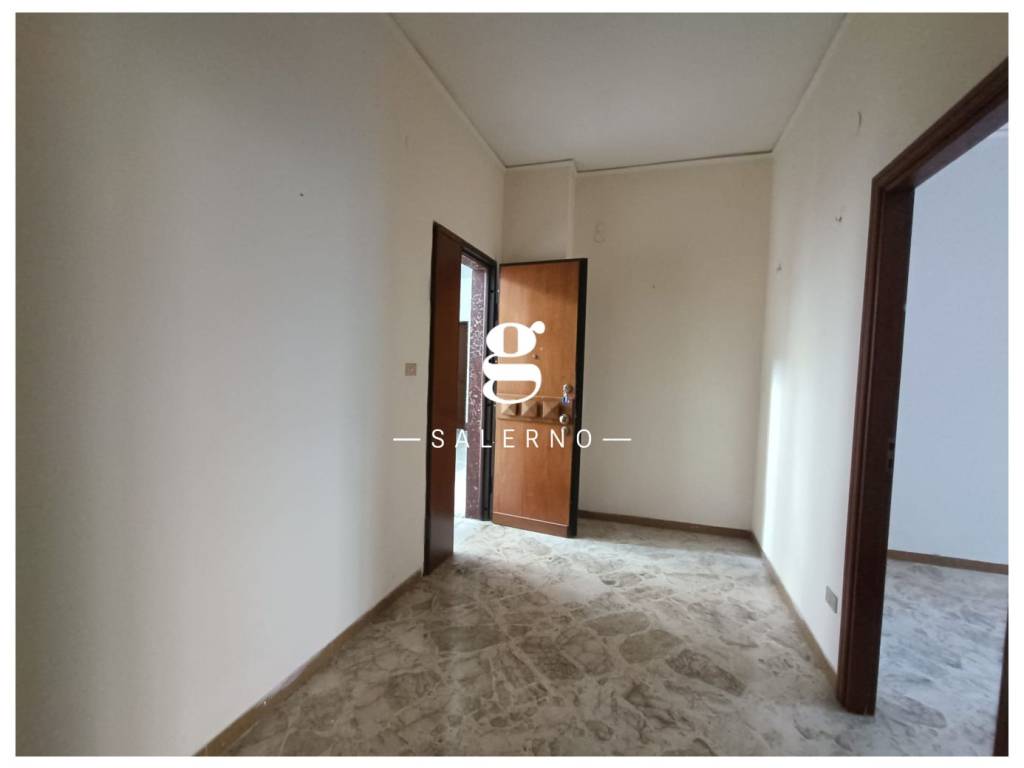 Appartamento a Salerno in Via Rocco Galdieri - Foto 2