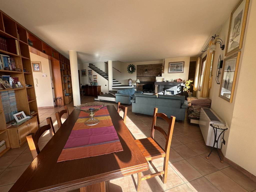 Villa a Nuoro in Traversa Via Verdi - Foto 2