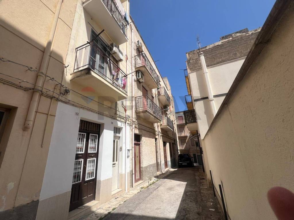 Casa indipendente a Alcamo in VIA GIAN BATTISTA VICO - Foto 2