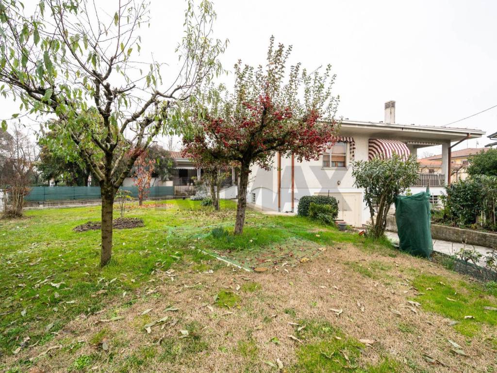 Casa indipendente a Suzzara in Via Palmiro Togliatti, 8 - Foto 3
