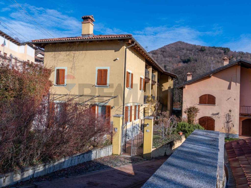 Villa a Borgosesia in Lovario, 40 - Foto 2