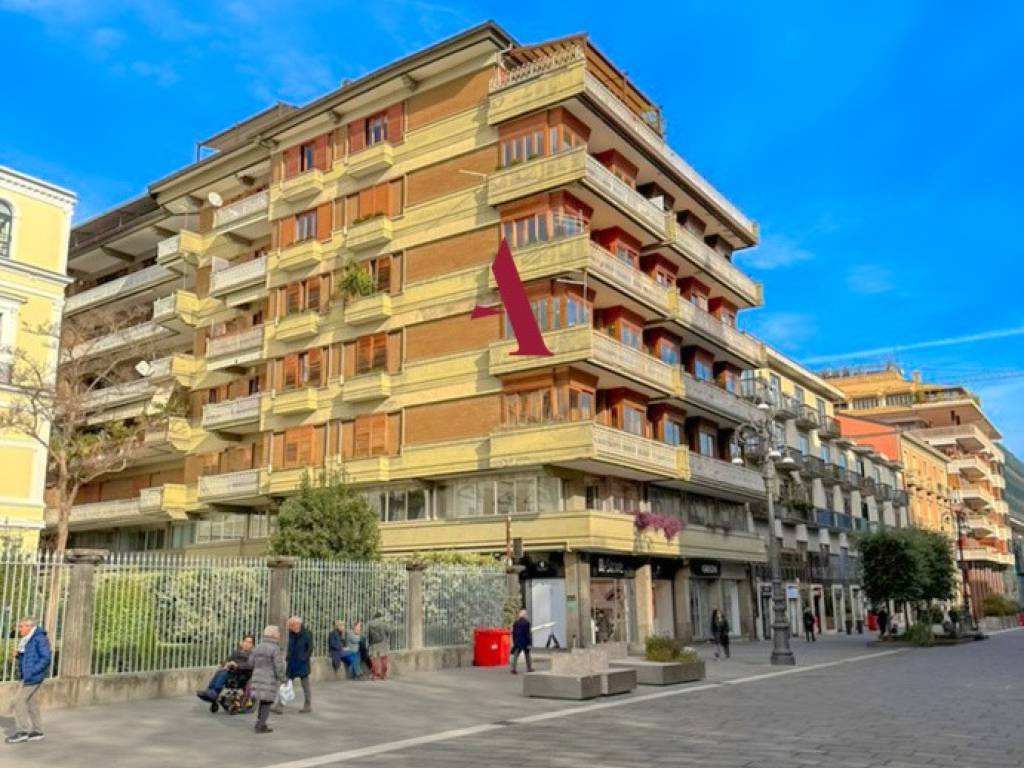 Appartamento a Avellino in Corso Vittorio Emanuele, 270 - Foto 2