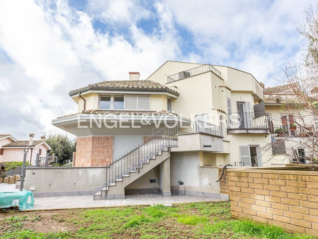 Appartamento a Trevignano romano in Via Bernardino Francesconi - Foto 3