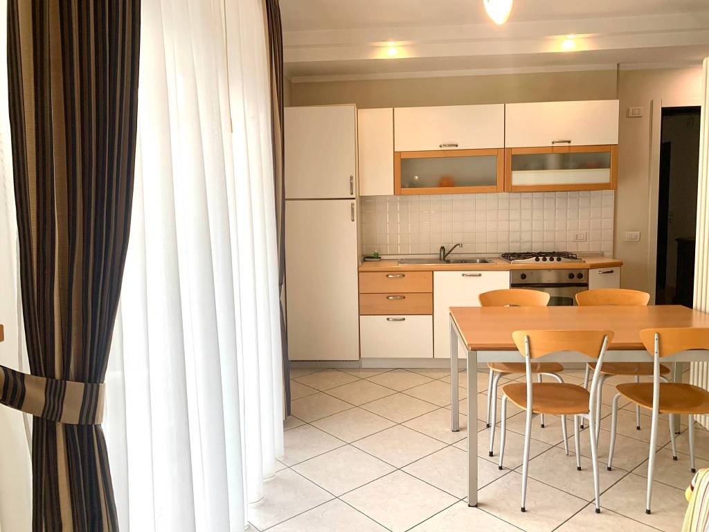Appartamento a Riccione in Viale Damiano Chiesa - Foto 2