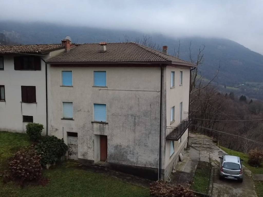 Appartamento a Albino in Via Gavazzuolo, 6 - Foto 4