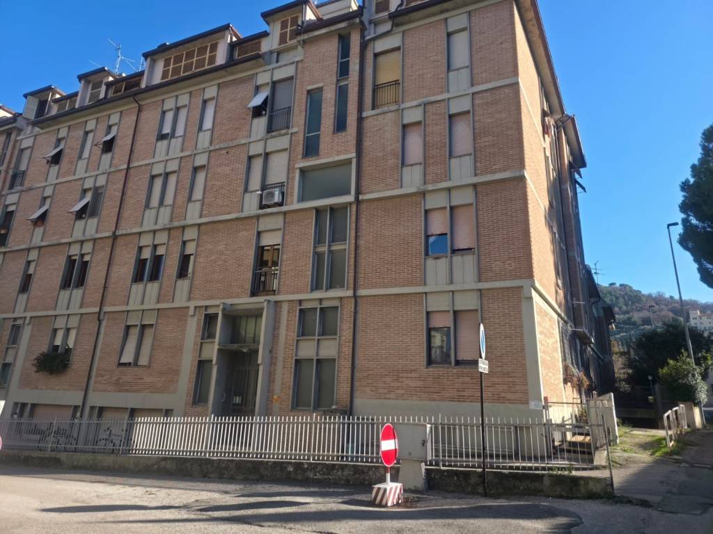 Appartamento a Spoleto in Via Paolo Schiavetti Arcangeli - Foto 2