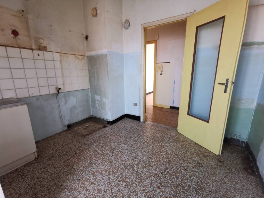 Appartamento a Imperia in Via Argine Destro F. Scajola, 1 - Foto 5