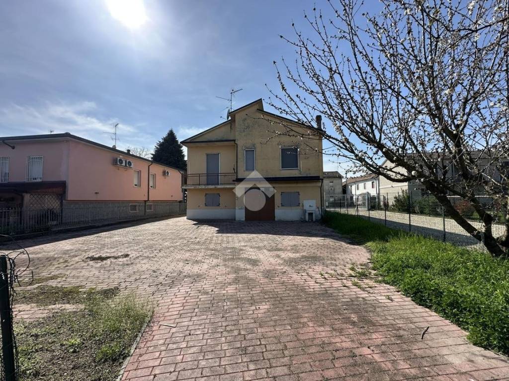Casa indipendente a Voghera in Strada Torremenapace, 70 - Foto 5