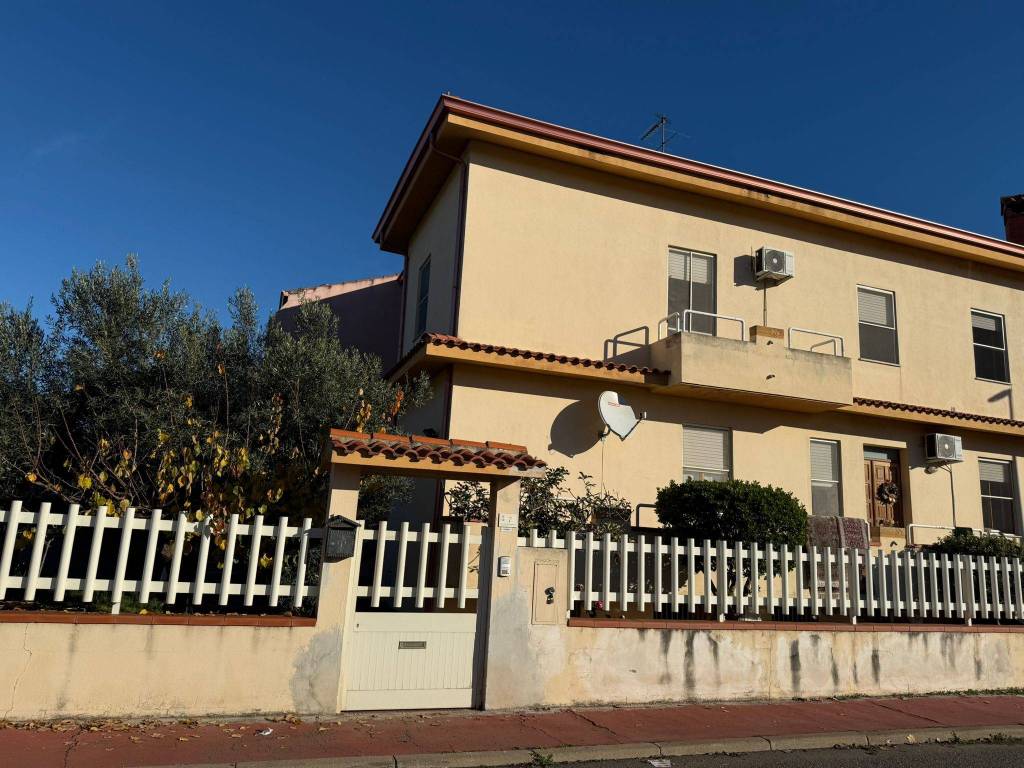Appartamento a Santa giusta in Via Niccolò Copernico - Foto 4