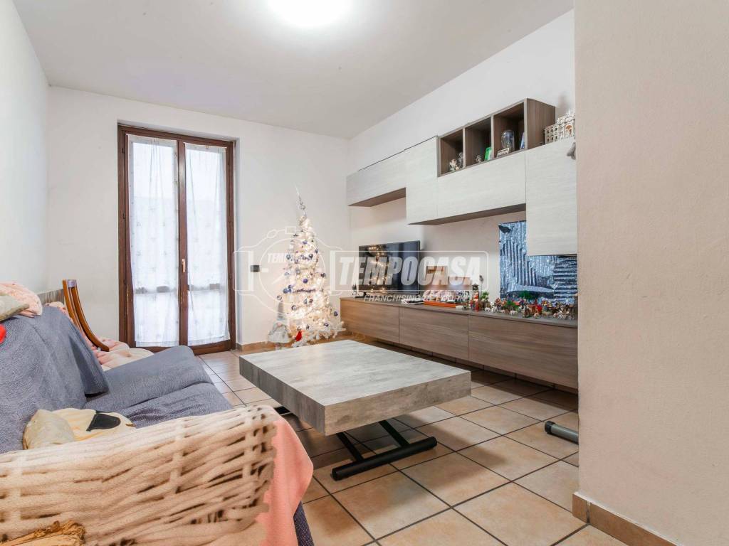 Appartamento a Limido comasco in Via Alessandro Volta - Foto 2