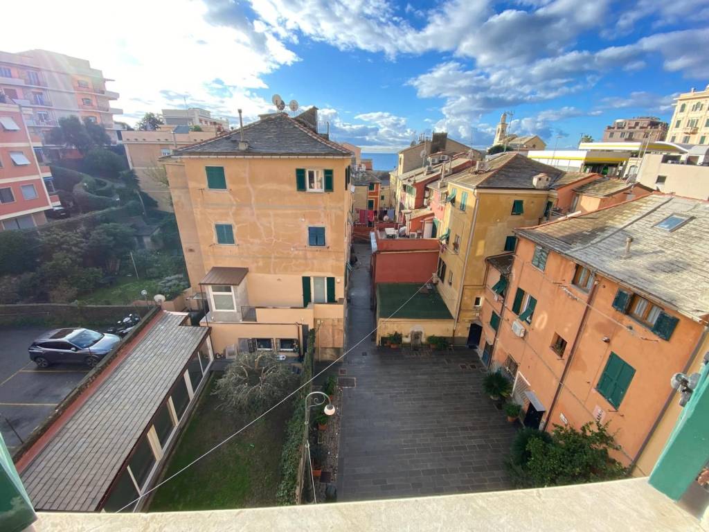 Appartamento a Genova in Via Dellacasa, 38 - Foto 2