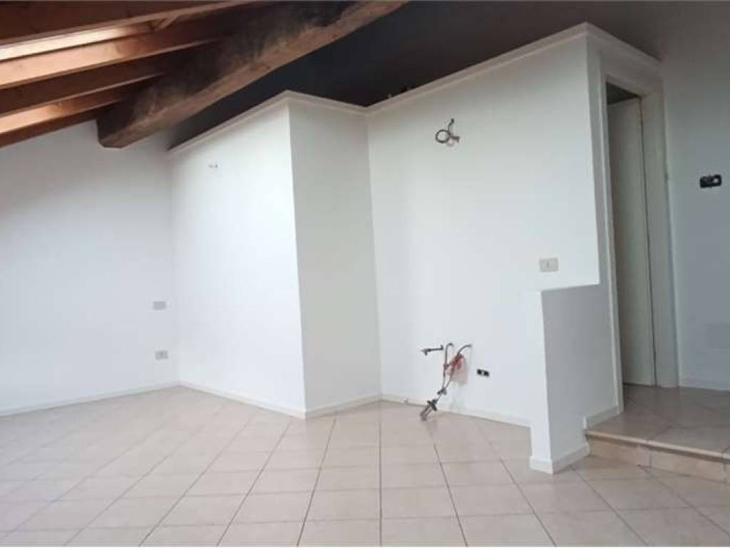 Appartamento a Dolzago in Via Parini - Foto 3