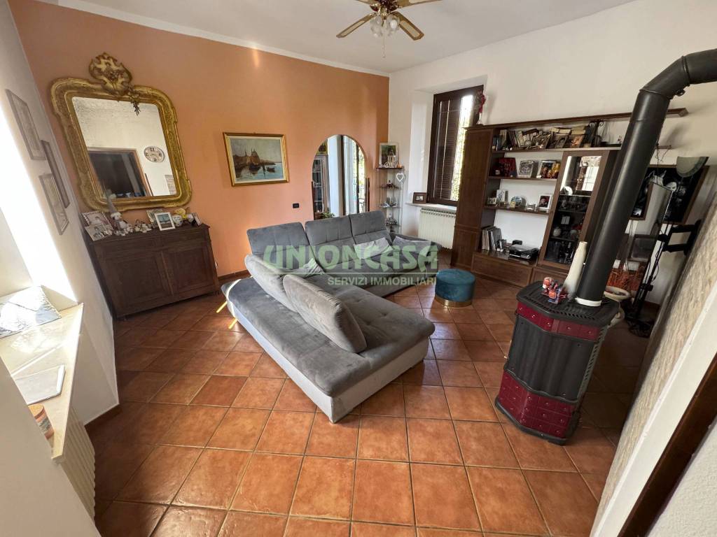 Appartamento a Locate varesino in Via San Quirico, 16 - Foto 2