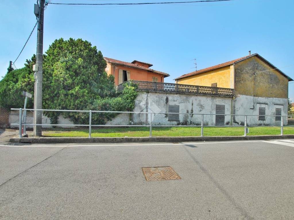Villa a Borgo d'ale in Via Don Evasio Ferraris, 4 - Foto 2