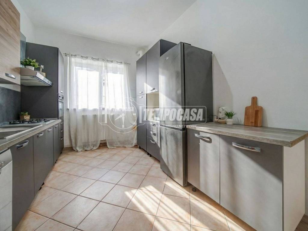 Appartamento a Cairate in Via cattaneo 21/B - Foto 5