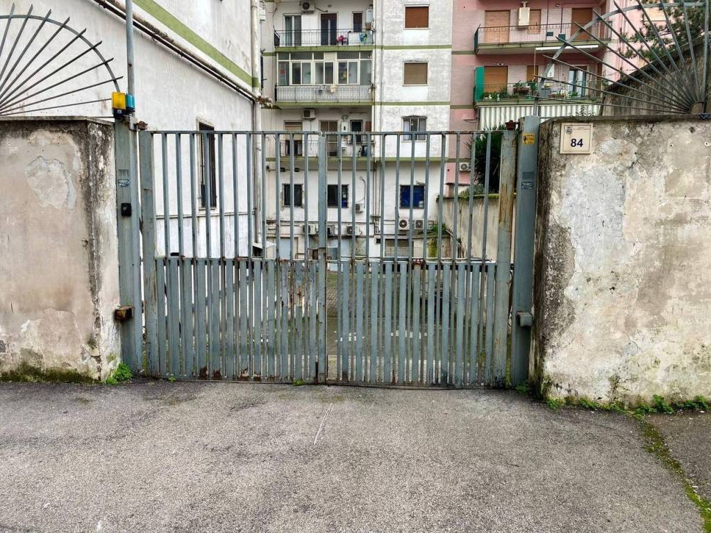 Box / garage a San giorgio a cremano in Via Guglielmo Marconi, 84 - Foto 2