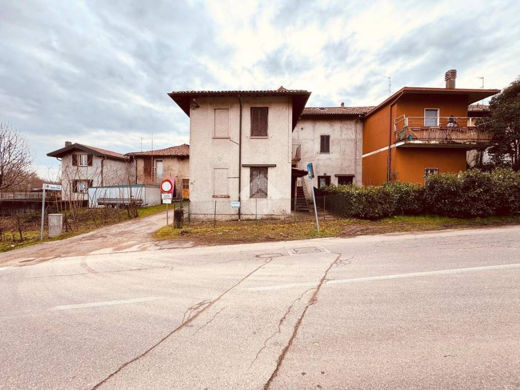 Casa indipendente a Casatenovo in Via S. Gaetano, 22 - Foto 4