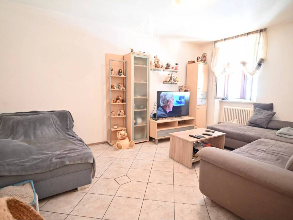 Appartamento a Bronzolo in Piazza San Leonardo - Foto 3