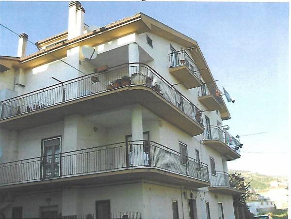 Attico / mansarda a San giovanni rotondo in Via Giovanni Ercolino, 11 - Foto 3