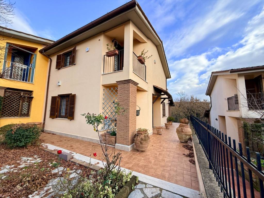Villa a Trevignano romano in Via Monte Fumaiolo - Foto 3