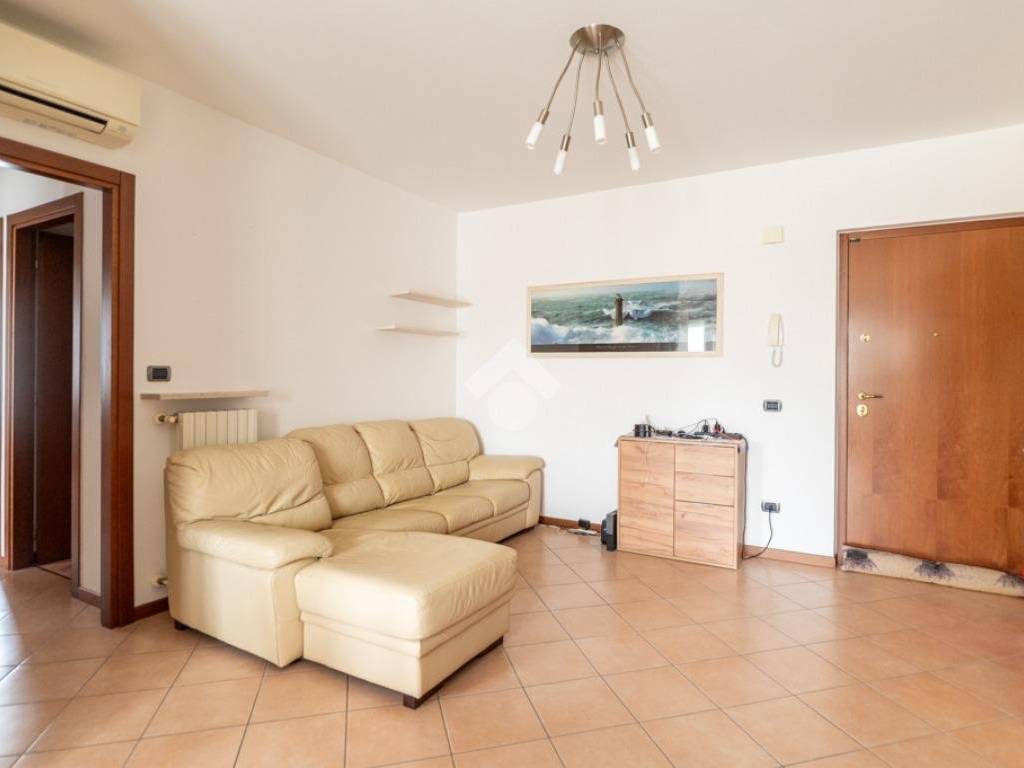 Appartamento a Villafranca di verona in Via Olmo - Foto 4