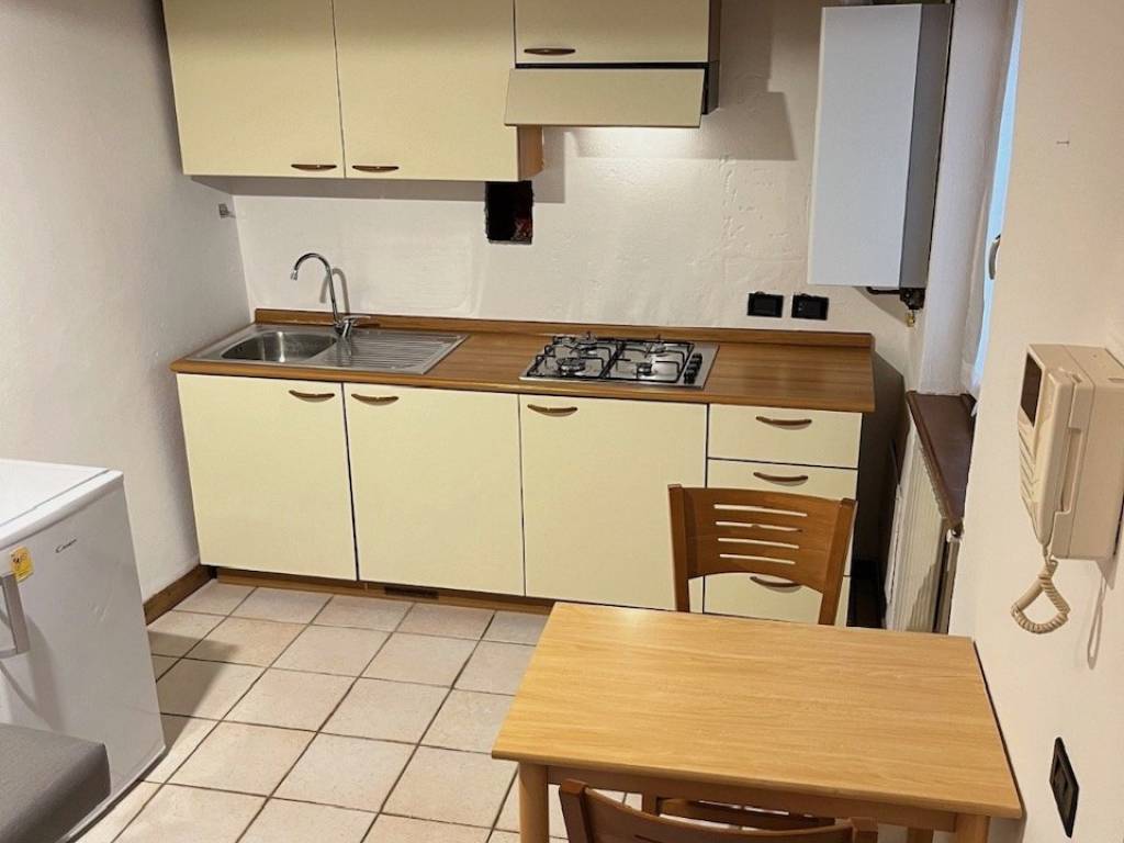 Appartamento a Verona in Via Dietro Campanile San Tomaso, 12 - Foto 3