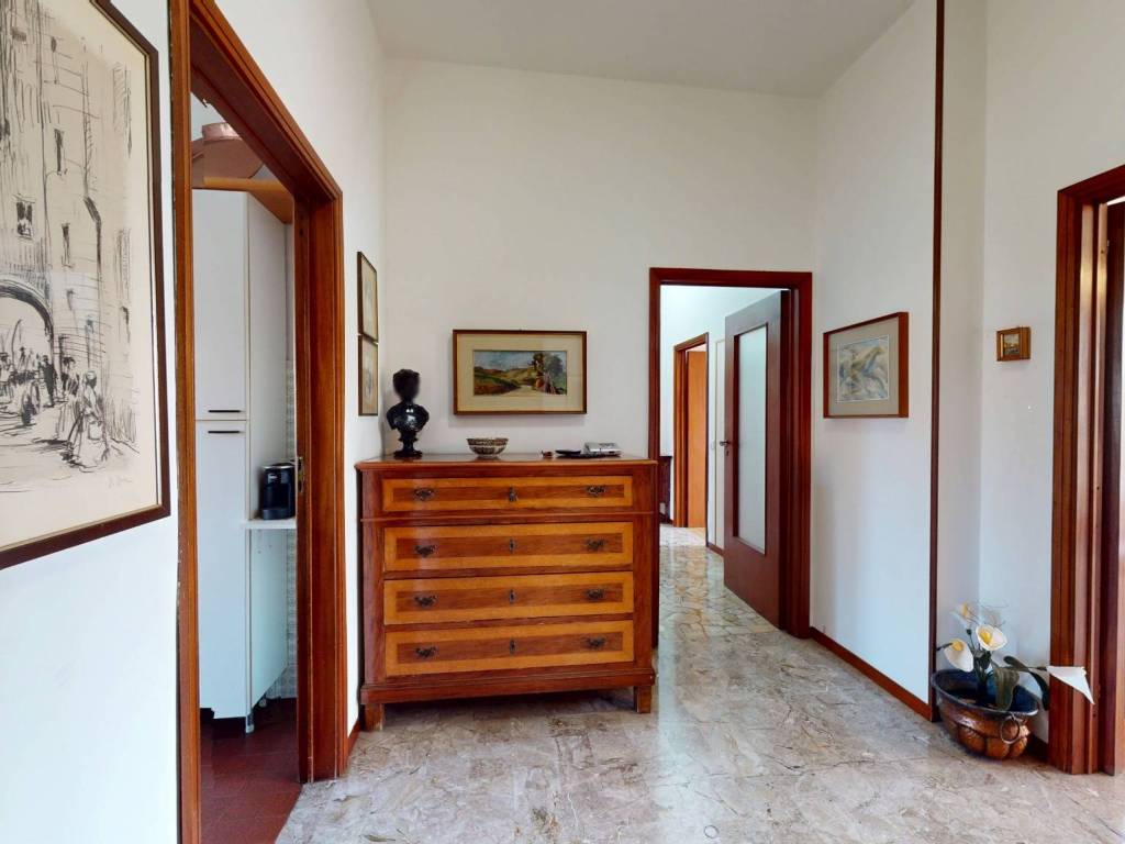 Appartamento a Bologna in Via degli Ortolani, 36 - Foto 2