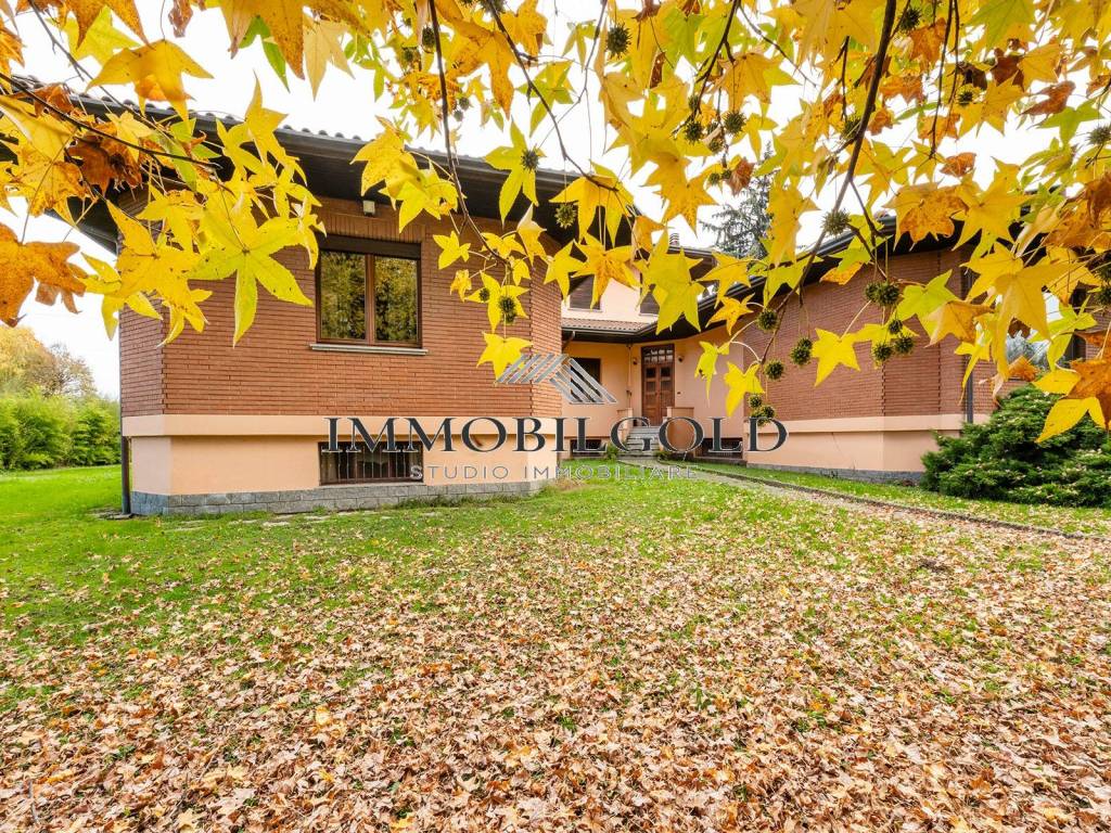 Villa a Varallo pombia in Strada Statale Ticinese - Foto 4