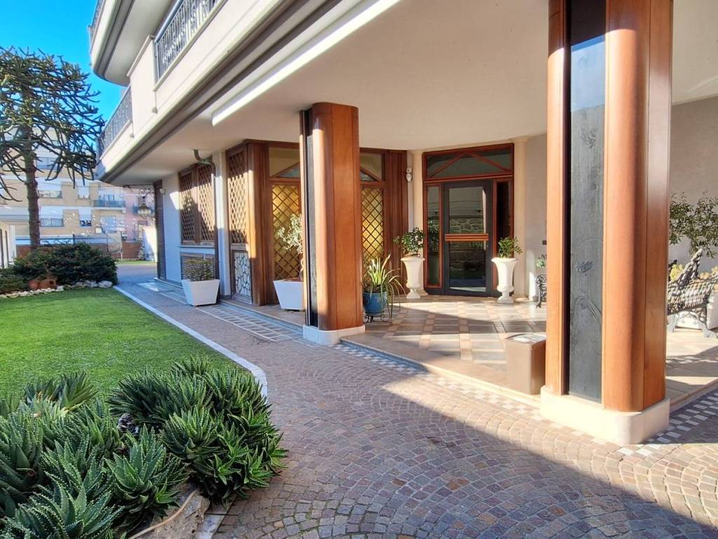 Appartamento a Aprilia in Via Guglielmo Andreoni, 9 - Foto 4