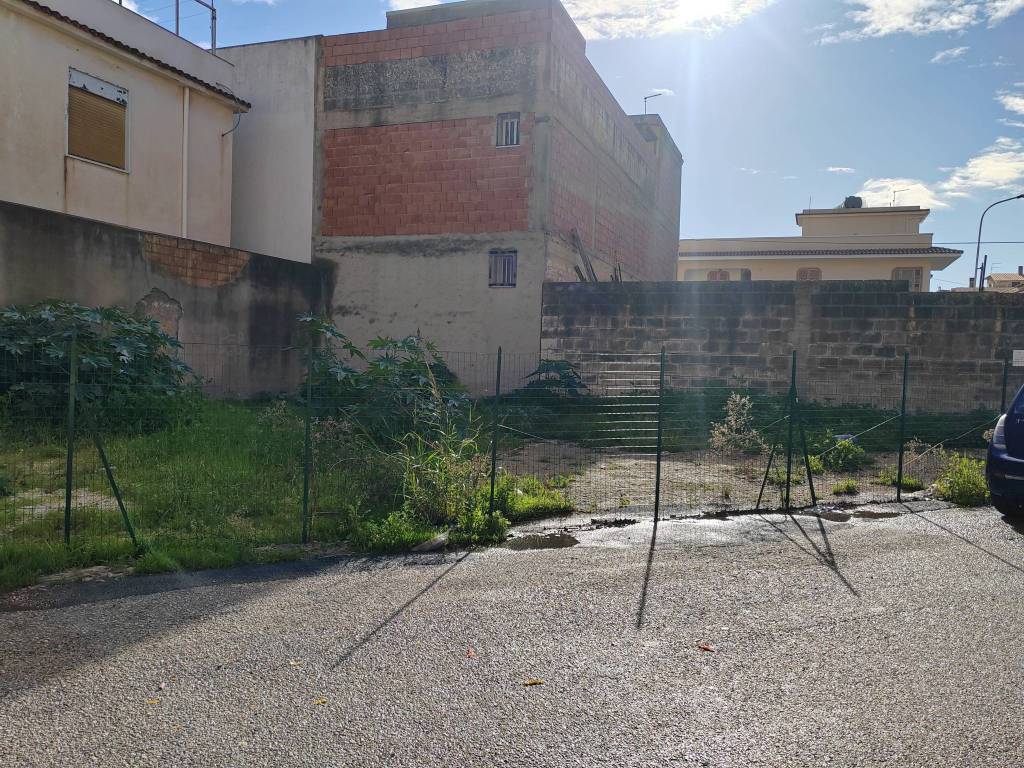 Terreno a Avola in Via Vittorio Emanuele Orlando, 27 - Foto 3