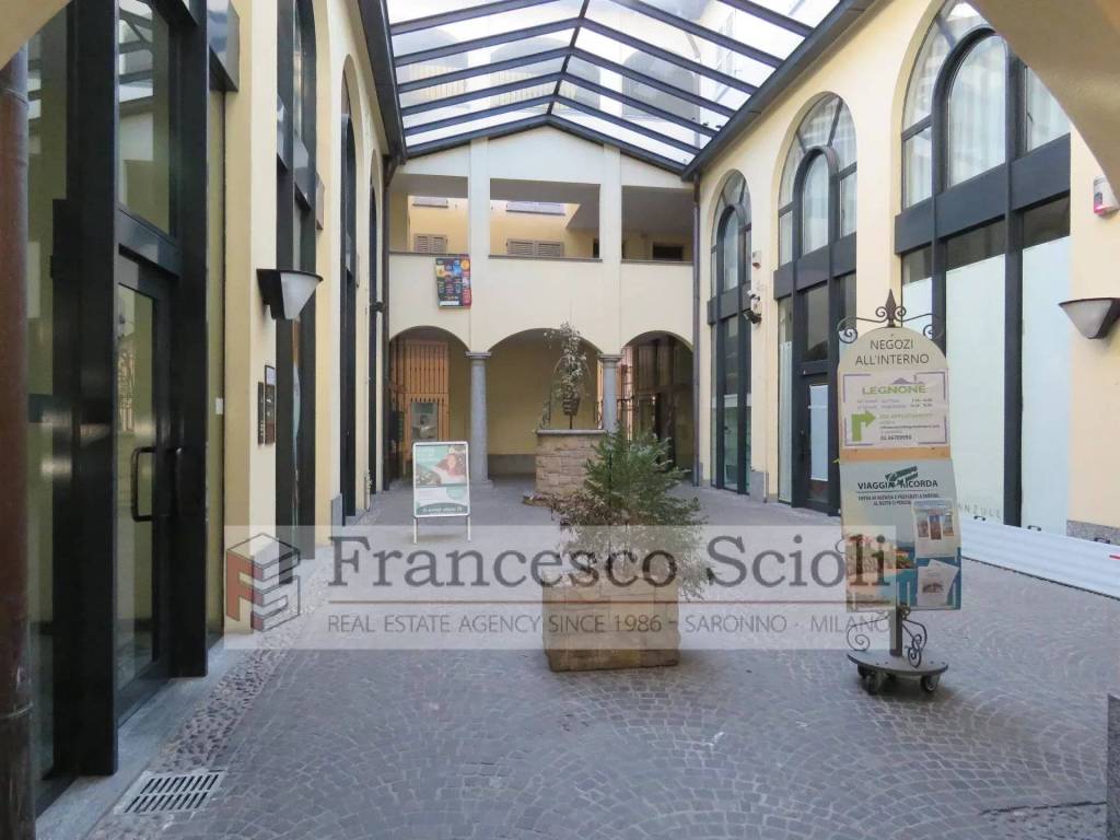 Appartamento a Saronno in Via San Cristoforo, 44 - Foto 2