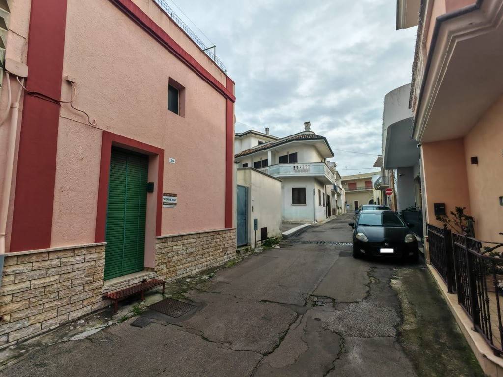 Casa indipendente a Taurisano in via Caracciolo, - Foto 2