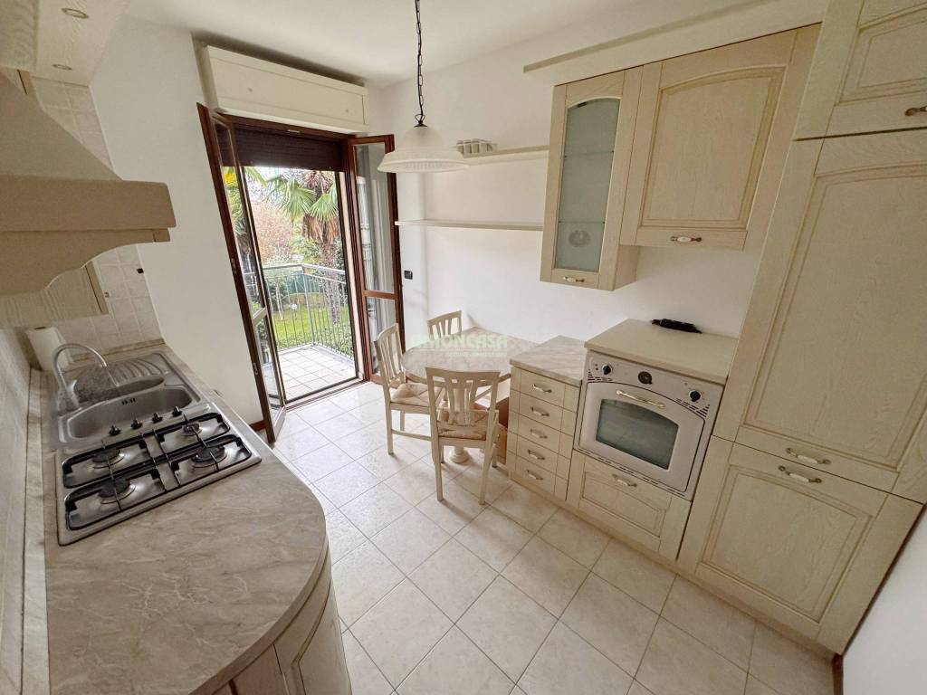 Appartamento a Tradate in Via Monte San Gabriele, 3 - Foto 5
