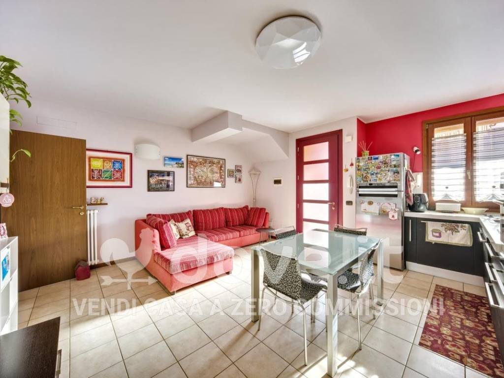 Appartamento a Porto mantovano in Via Calipari - Foto 4