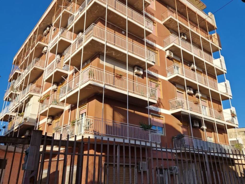 Appartamento a Paternò in Via Alessandro Volta - Foto 4