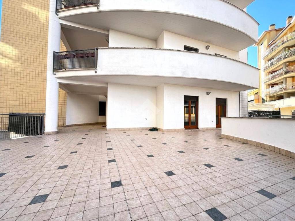 Appartamento a Monterotondo in Via Vulcano - Foto 4