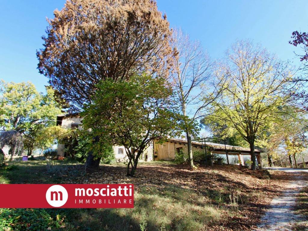 Villa a Matelica in Vocabolo Colle Sant'Antonio - Foto 3