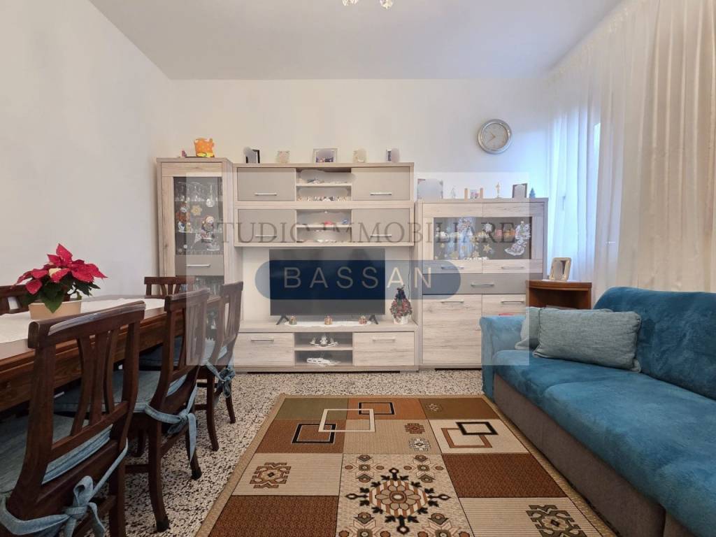 Appartamento a Gallarate in Via Alfredo Di Dio n.18 - Foto 2