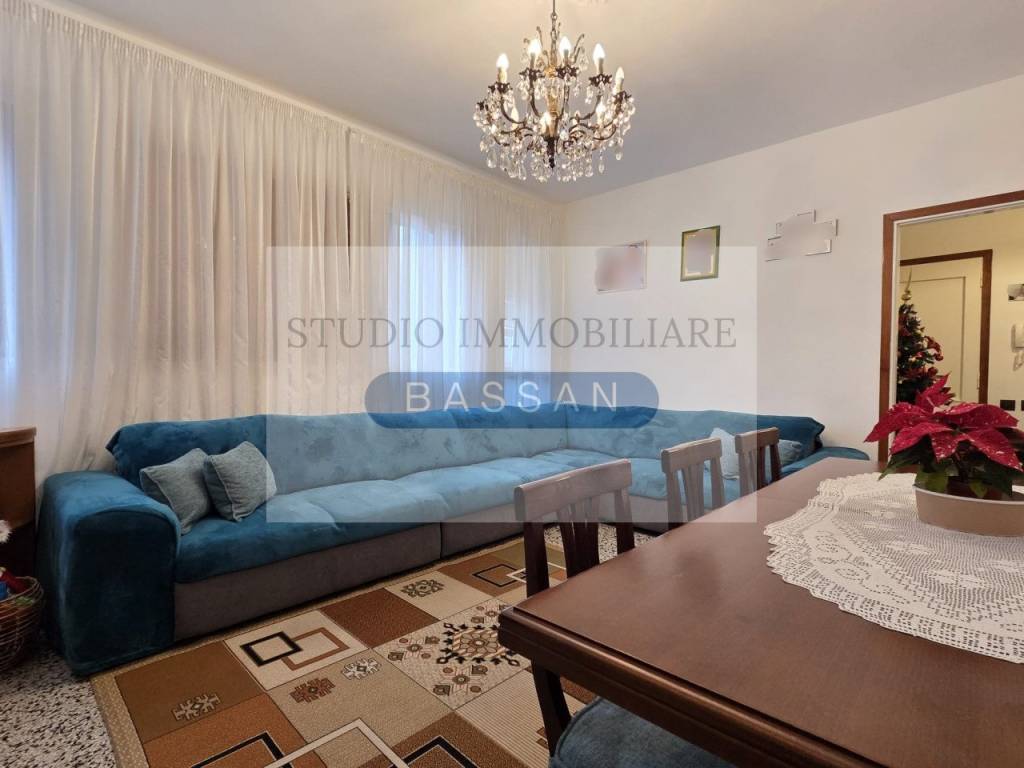 Appartamento a Gallarate in Via Alfredo Di Dio n.18 - Foto 3