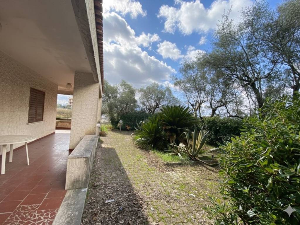 Villa a Cava de' tirreni in Via Paolina Craven - Foto 3