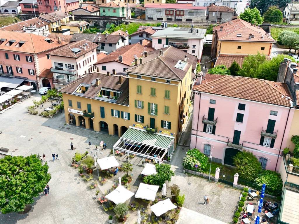 Appartamento a Colico in Piazza Giuseppe Garibaldi, 13 - Foto 2