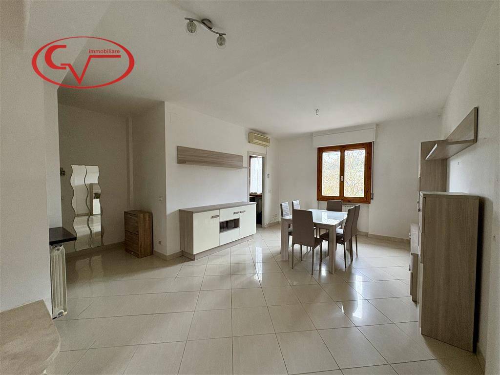 Appartamento a Terranuova bracciolini in Via Tevere - Foto 2