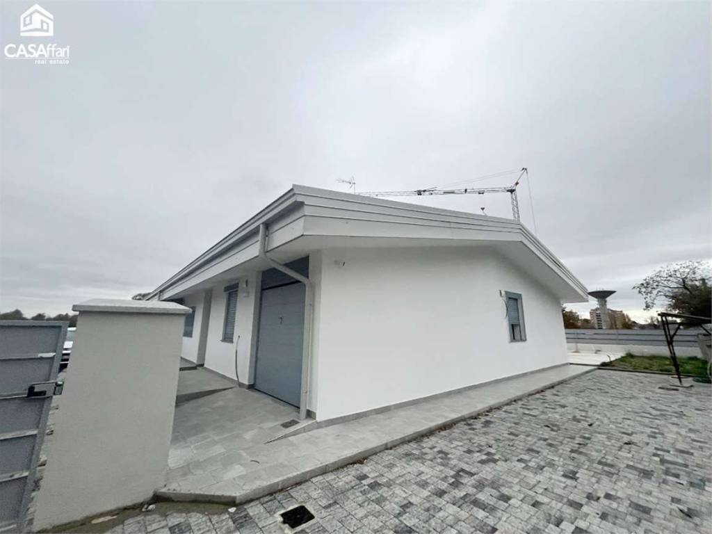 Villa a Castelfranco emilia in Via Solimei - Foto 2