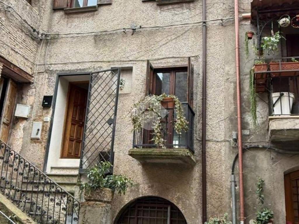 Appartamento a Capena in PIAZZA BARLETTA, 4 - Foto 2