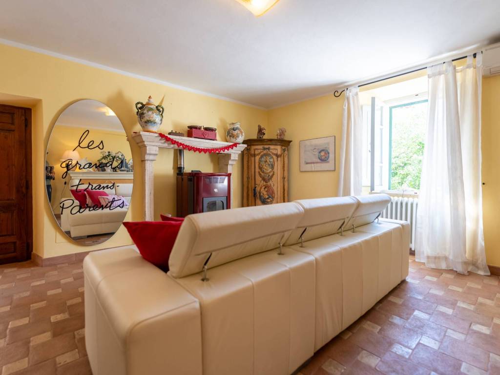 Appartamento a Manciano in Piazza Vittorio Veneto, 1 - Foto 2