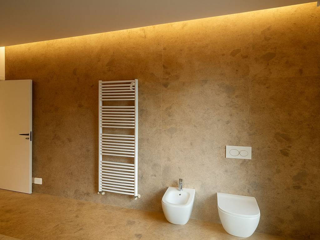 Appartamento a Verona in Viale della Repubblica, 43 - Foto 2